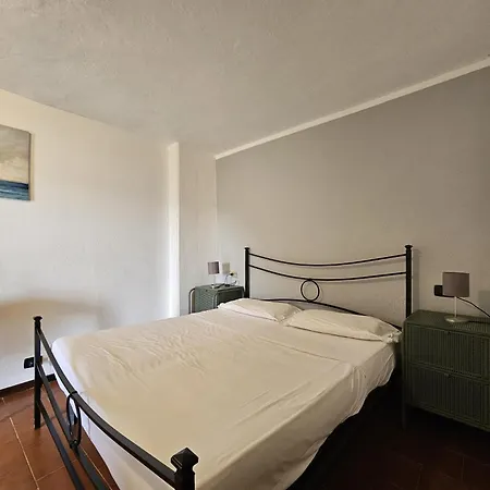 La Lanterna Corniglia