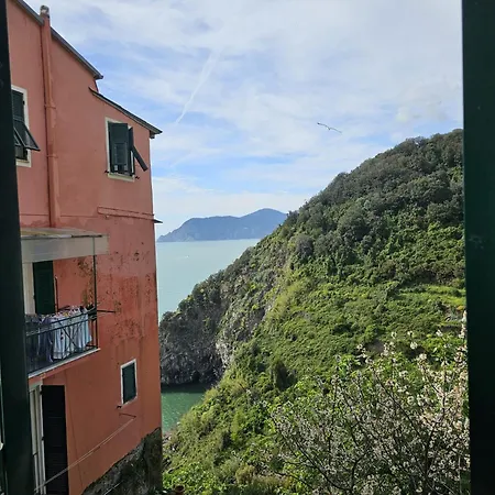 La Lanterna Corniglia