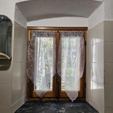 La Lanterna Guest house *