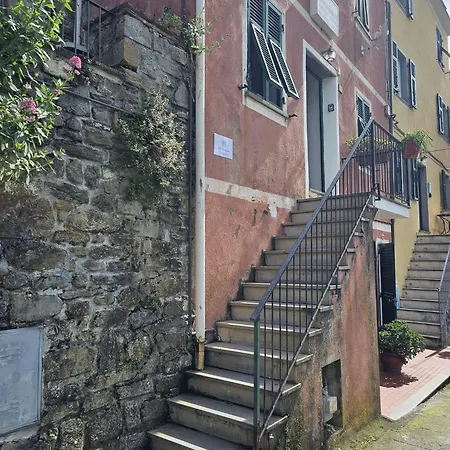 La Lanterna Corniglia