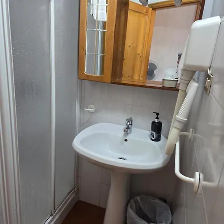 招待所 La Lanterna 克里日亚