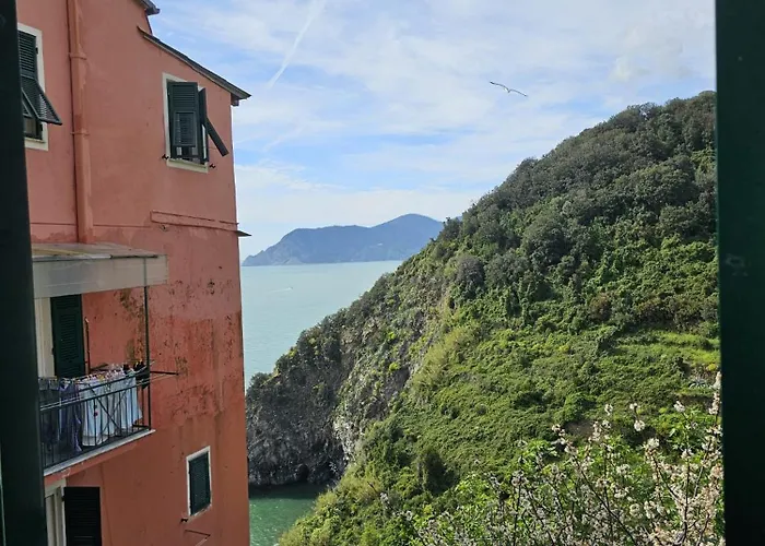 La Lanterna Corniglia